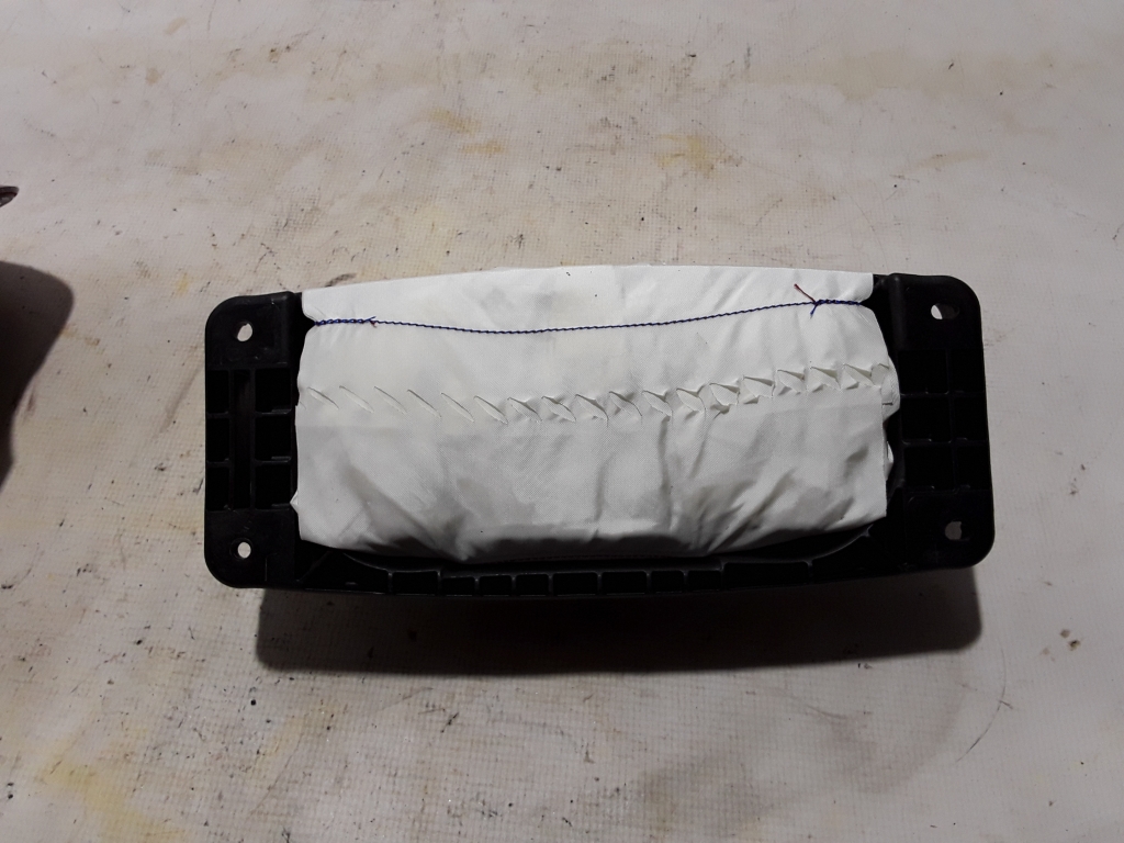 Used Mercedes Benz GLAClass Airbag passenger panels A176860002