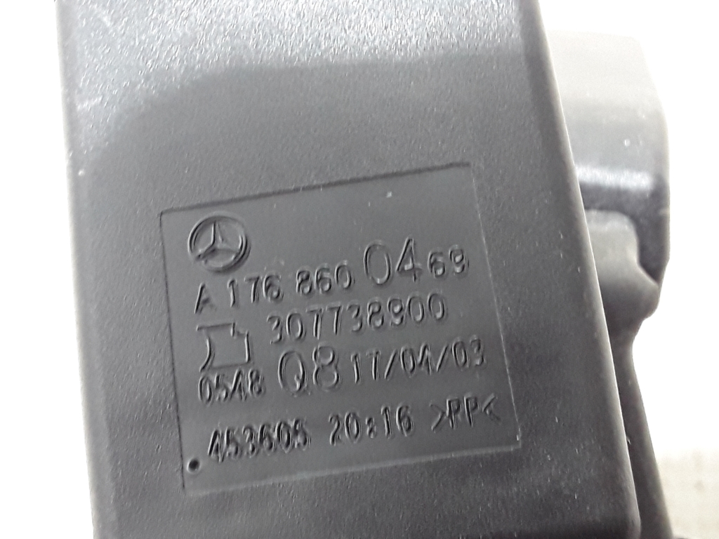 MERCEDES-BENZ GLA-Class X156 (2013-2020) Boucle de siège arrière droit A1768600469 21051623