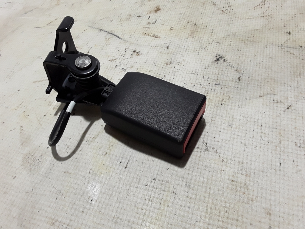 Genuine Mercedes-Benz Seat Belt Buckle - Left Side For Sprinter 906 Van (Part A9068600369)