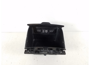 Kia Sorento (2014–2026) Salona konsoles cita detaļa 84680-C5000 - 3
