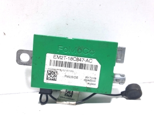 Amplificateur d’antenne - EM2T-18C847-AC