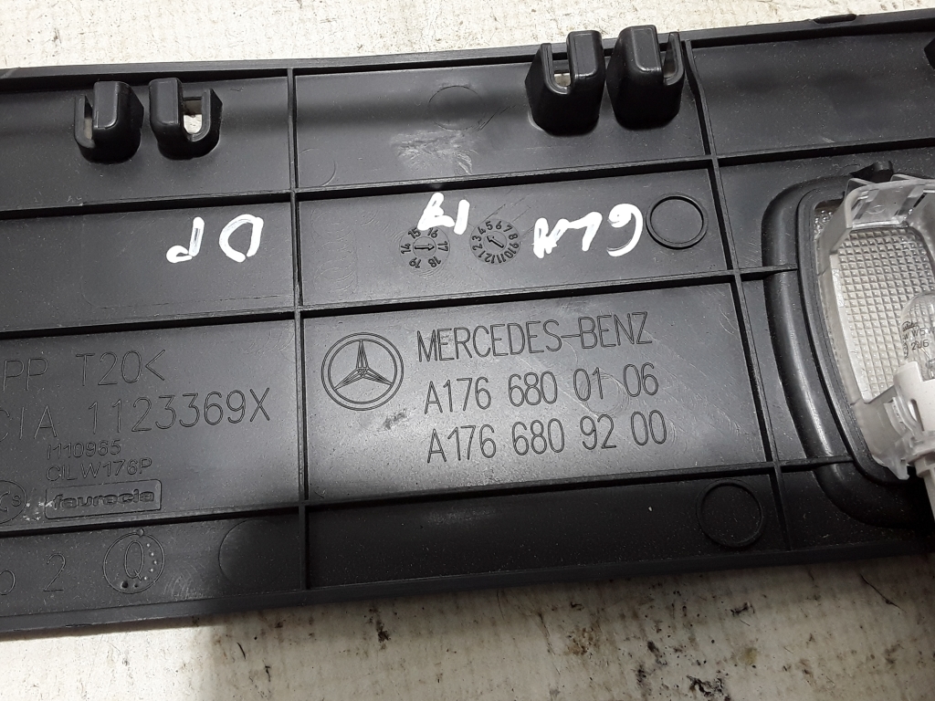 MERCEDES-BENZ GLA-Class X156 (2013-2020) Andre interiørdeler A1766800106 21051566