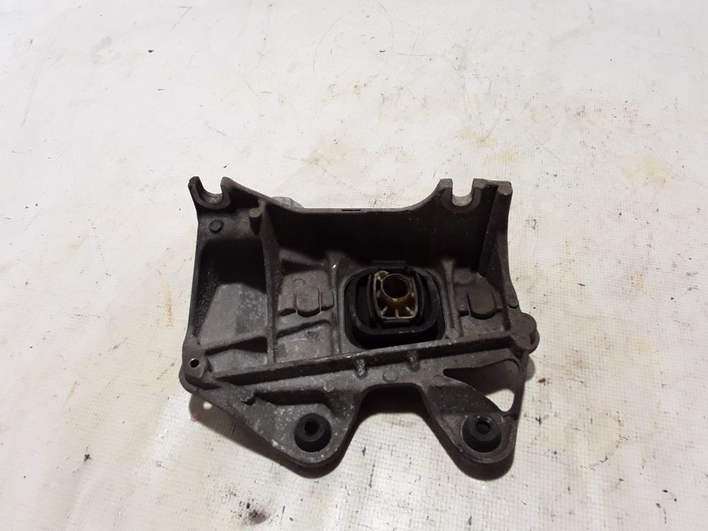 RENAULT Laguna 3 generation (2007-2015) Gearbox Mount 112210001R 21051431