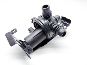 Jaguar l-Pace (2018–2026) Auxiliary water pump 9JD3-8D108-AC - 4