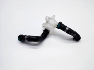 Jaguar l-Pace (2018–2026) Pipe J9D3-8K586-AB - 3