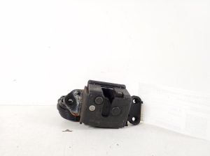 TOYOTA Urban Cruiser (2009–2017) Trunk lid lock 69350-28150 - 3