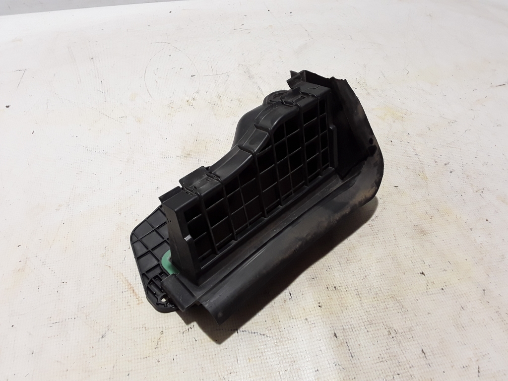 MERCEDES-BENZ GLA-Class X156 (2013-2020) Other Engine Compartment Parts A2468300223 21051405
