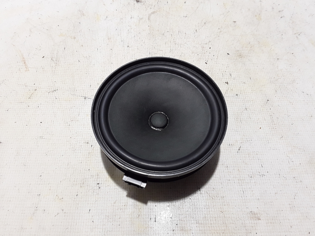 MERCEDES-BENZ GLA-Class X156 (2013-2020) Subwoofer A2468200100 21051331