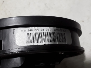 Mercedes Benz GLA-Class 156 (2013–2019) Speaker A2468200100 - 3