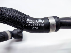 Jaguar l-Pace (2018–2026) Pipe J9D3-8D128-AB - 3