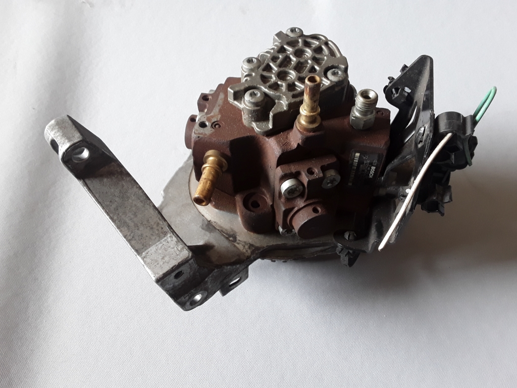 Used Peugeot 308 Fuel pump 9683703780