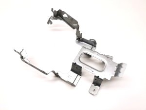 Sonstiger Halter - J9D3-112D42-AB
