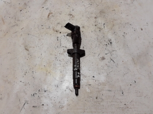  Fuel injector 