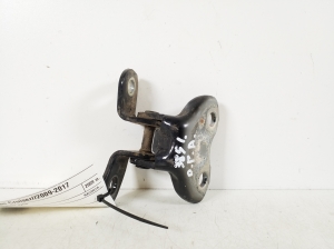 TOYOTA Urban Cruiser (2009–2017) Front door lower hinge 68730-12120 - 2