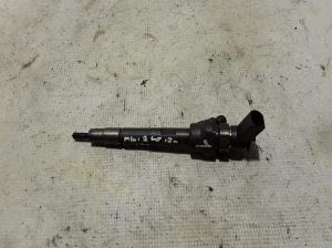  Fuel injector 