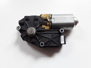 Citroen DS5 (2011–2019) Sunroof motor 2224653D - 3