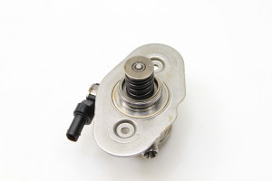 BMW 2 SERIES F22 (2014–2026) Kraftstoffpumpe 7642466 - 5
