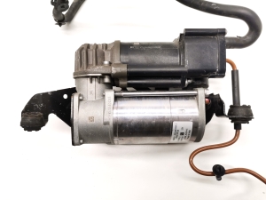 Mercedes Benz EQC N293 (2019–2026) Luftfederung Kompressor A2133200004 - 2