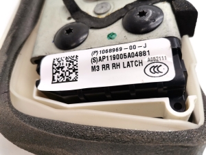 Tesla Model 3 3 (2016–2024) Rear side door lock 1068986-00-J - 3