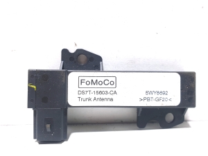 Amplificateur d’antenne - FoMoCo DS7T-15603-CA