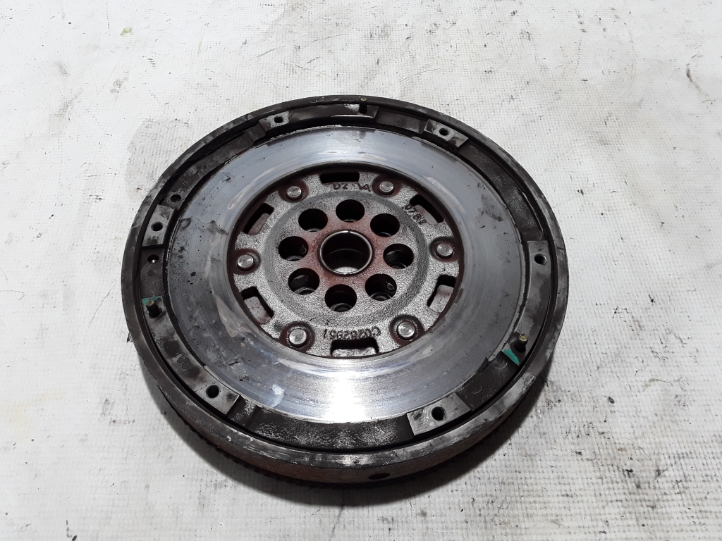 Used Mini Countryman Clutch flywheel 7599835