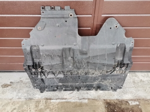 Front underbody protection - 6R0825235