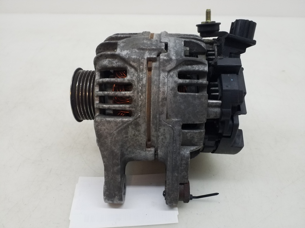 TOYOTA Corolla 9 generation E120/E130 (2000-2007) Alternator 270600D030 18786395