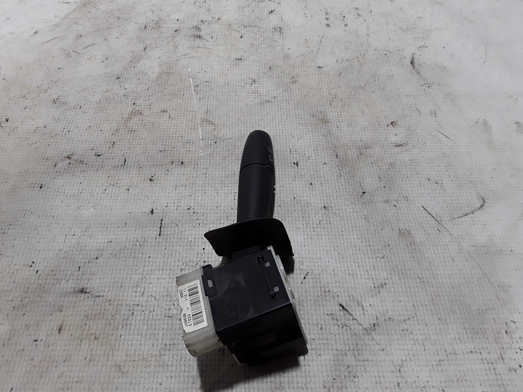 RENAULT Master 2 generation (1997-2010) Wiper Control 7701047265 21052867