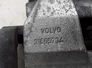 VOLVO S60 III (2018–2026) Eesmine pidurisadul 31665734 - 3