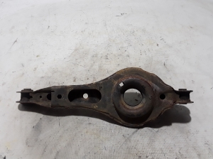 VOLVO V50 (2004–2012) Tagumine õõtshoob 31277584 - 2