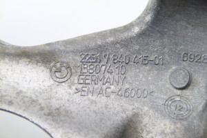 BMW 3 SERIES E90 (2004–2013) Motorhalter 13807410 - 2