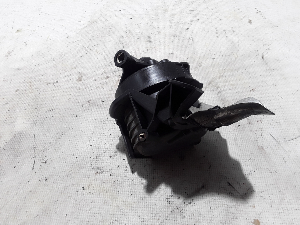 VOLVO V50 1 generation (2003-2012) Bränslefilter 9645928180 21052782