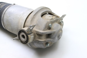 Volkswagen Touareg I (2002–2010) Stoßdämpfer hinten 7L6512022E - 4