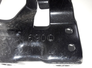 TOYOTA Prius W50 (2015–2020) Motora pārsega eņģe 690L - 3