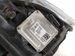 Volkswagen Multivan V (2003–2026) Scheinwerfer und seine Teile - 11