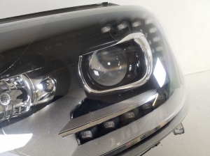 Volkswagen Multivan V (2003–2026) Scheinwerfer und seine Teile - 3