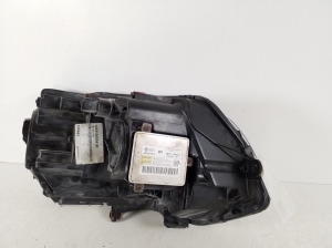 Volkswagen Multivan V (2003–2026) Scheinwerfer und seine Teile - 10