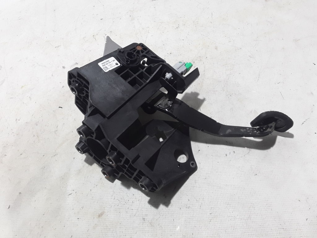 SMART Forfour 2 generation (2015-2023) Brake Pedal 465015994R 21052013