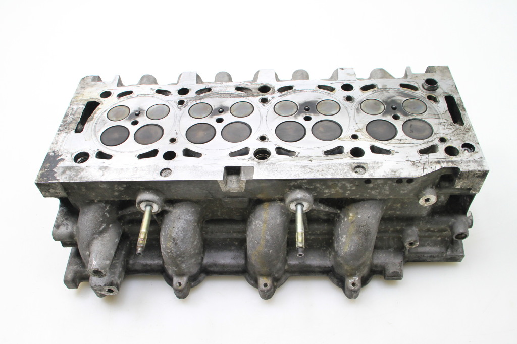 VOLVO V50 1 generation (2003-2012) Engine Cylinder Head 9641752610 25194190