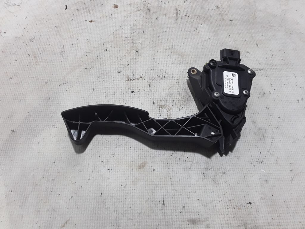 SMART Forfour 2 generation (2015-2023) Throttle Pedal 180023357R 21051972