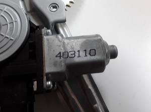 Subaru Impreza (2012–2017) Aizmugurējo durvju logu pacēlājs 403110 - 2