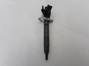  Fuel injector 