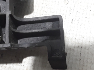  Cooling radiator bracket 