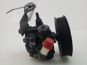   Power steering pump 