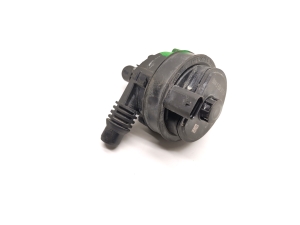 Auxiliary water pump - 6834917