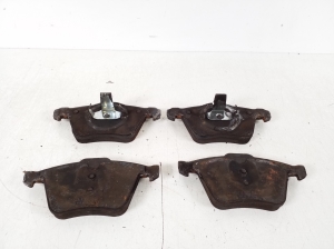  Brake pads front 