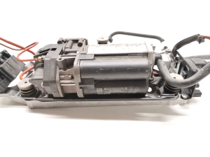 Porsche Taycan 9J1 (2019–2026) Luftfederung Kompressor 9J1616006 - 2