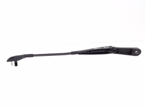  Windshield wiper blade 