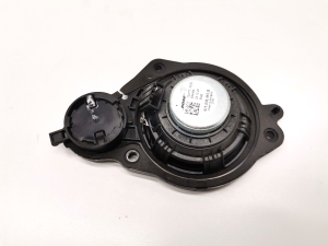 Porsche Taycan 9J1 (2019–2026) Kõlar 971035415G - 3