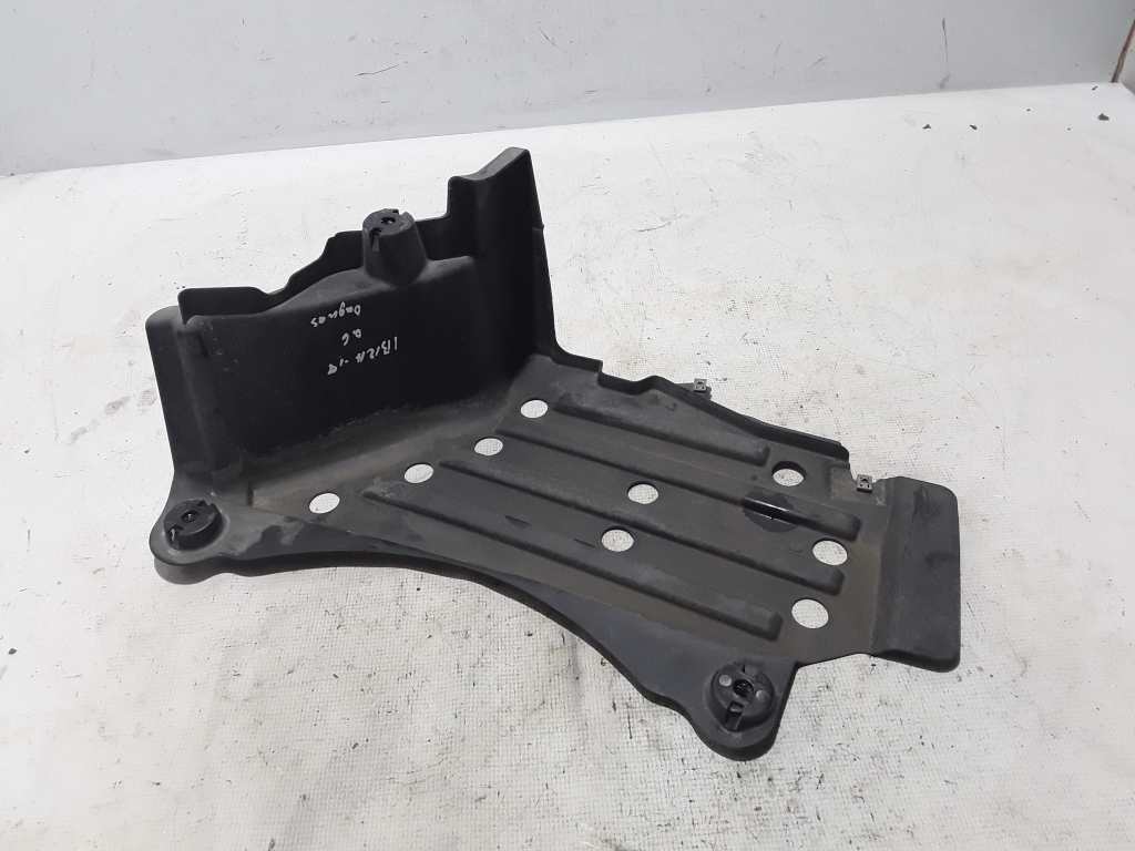 SEAT Ibiza 5 generation (2017-2023) Protection inférieure centrale arrière 6F0825205 21053435